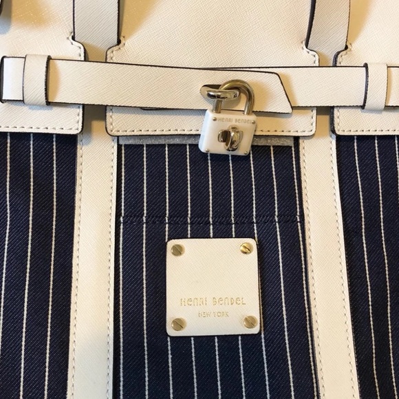 Henri Bendel Mini Jetsetter - Picture 3 of 8